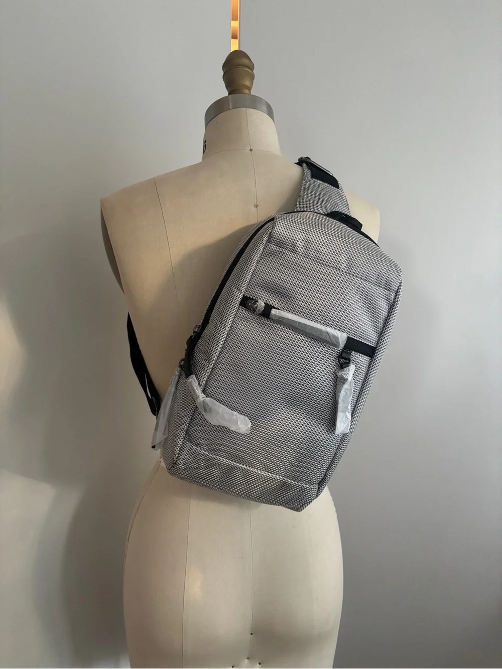 Sherpani Silver Gray Metro Sling Pack